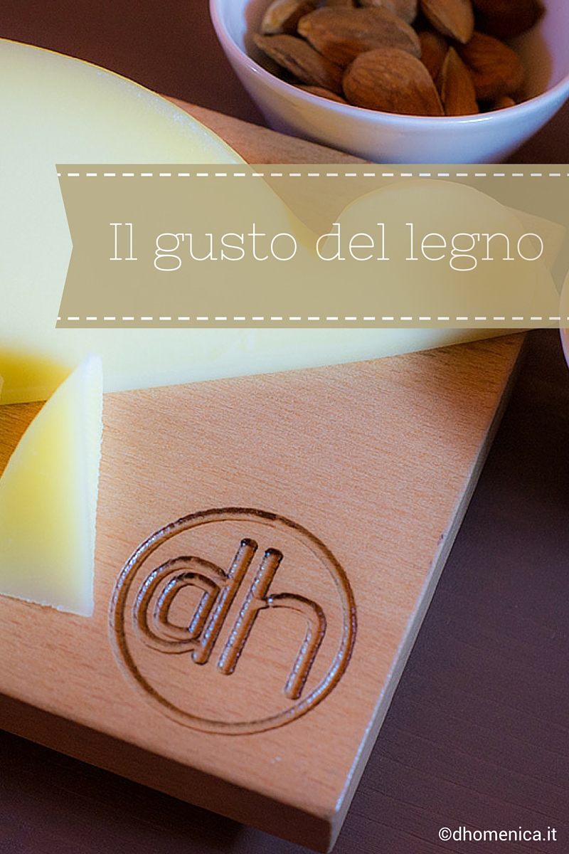 Il gusto del legno a tavola: un tagliere realizzato a mano e personalizzato.