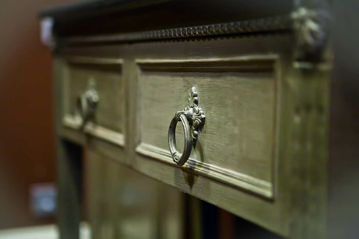 Come trasformare oggetti vecchi in arredi chic, senza sembrare riciclati