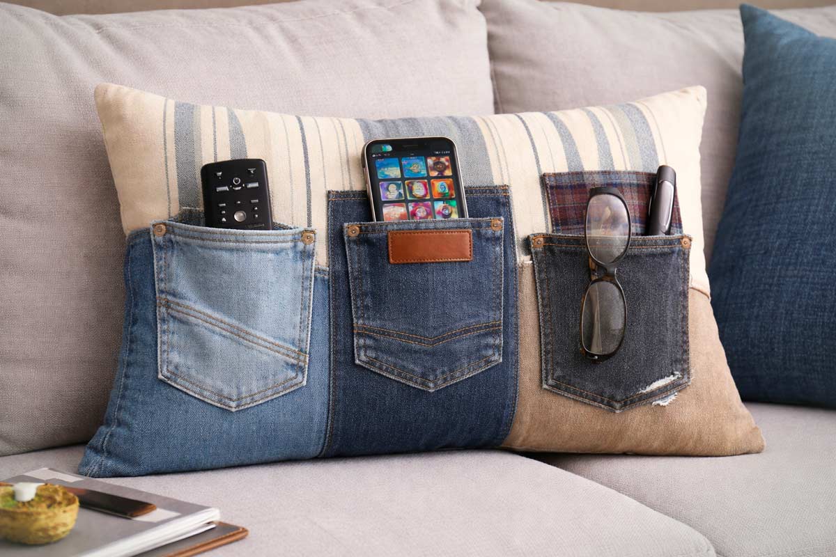 idee di Denim Upcycling. foto © dhomenica.it AI